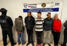 Detiene FGE Zona Sur a cinco personas por delitos contra la salud tras cateo en la colonia Juárez