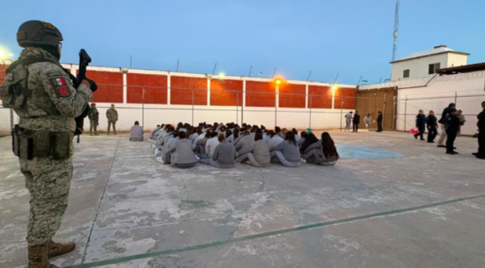 Realizan operativo de revisión en el penal femenil de Aquiles Serdán