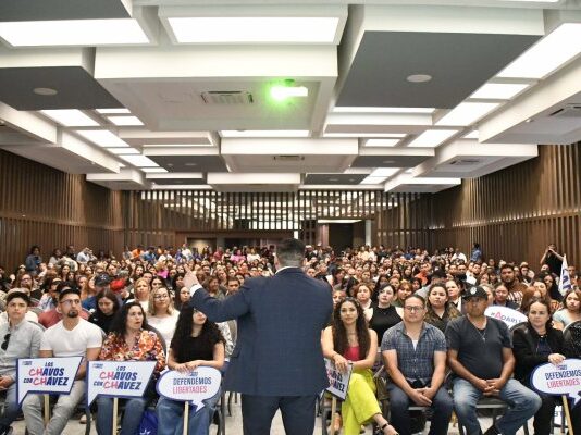Se reúnen cerca de 700 becarios en “Encuentro de Generaciones Alfredo Chávez”