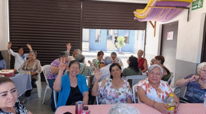 Adultos mayores se mantiene activos física y mentalmente en los Clubs del Abuelo del Municipio