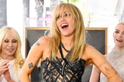 ¡Miley Cyrus hace historia! Recibe estrella en Hollywood