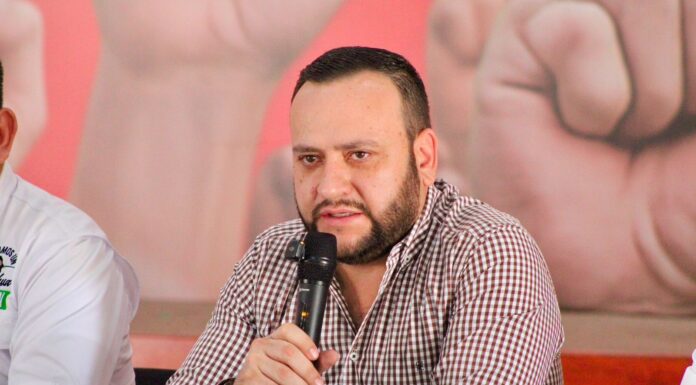 Sheinbaum se escondió del pueblo en lugar de escucharlo: Arturo Medina