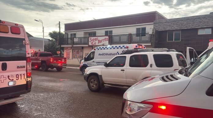 Accidente carretero en el municipio de Madera deja un muerto y 24 lesionados
