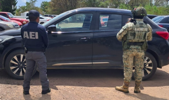 Recuperan AEI y Sedena vehículo Nissan, Kicks con reporte de robo