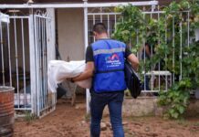 Ofrece Municipio tramos de hule para proteger viviendas por lluvias