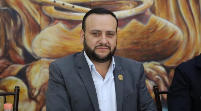 Responde diputado Arturo Medina al diputado Estrada sobre familias desplazadas