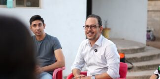 Dialoga Jorge Soto con vecinos de la colonia Nuevo Triunfo sobre servicios públicos