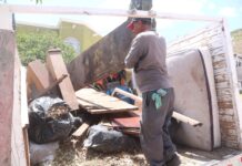 Retira Municipio más de 10 toneladas de basura en dos viviendas de acumuladores
