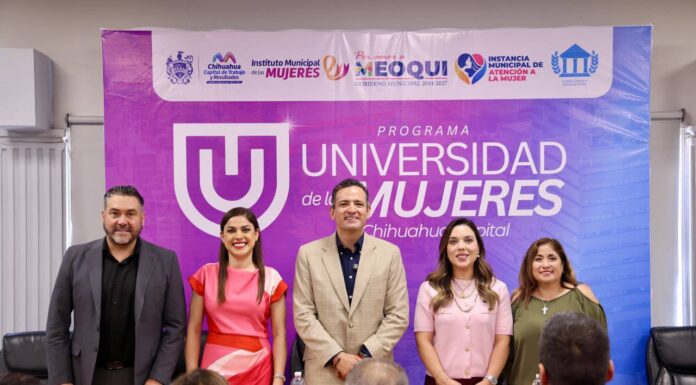 Firma Marco Bonilla convenio con Municipio de Meoqui