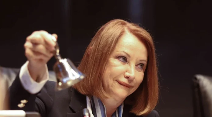 Laura Itzel Castillo se despide de la Permanente y el Senado; va a la Secretaría de las Mujeres