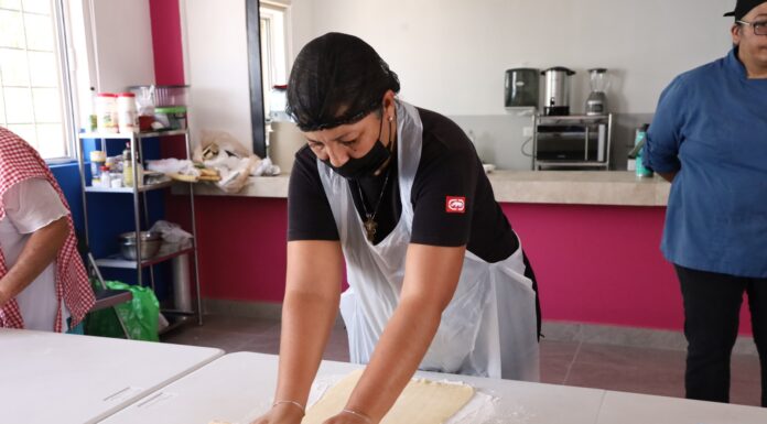 Impulsa Municipio el aprendizaje de oficios con cursos en hojaldre y panadería para mujeres