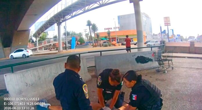 salvan vida a mujer