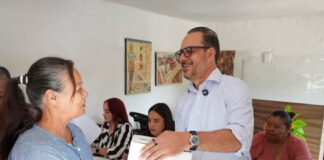 Mantiene Jorge Soto agenda de trabajo y gestión con vecinos de la División del Norte