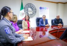 Funcionarios municipales fortalecerán atención a familias en violencia tras convenio con FGE