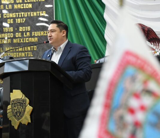Aprueba Congreso propuestas de Alfredo Chávez para proteger a estudiantes madres en universidades