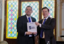Entrega Marco Bonilla al Ayuntamiento su Quinto Informe de Gobierno