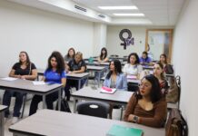 Más de 100 mujeres estudian la licenciatura de Derecho, gracias al programa de la Universidad de las Mujeres
