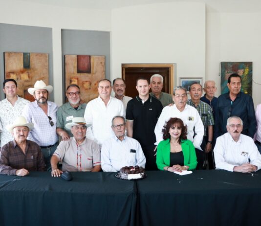 José Luis Villalobos comparte avances de su segundo año legislativo con la “Mesa del Gerónimos”