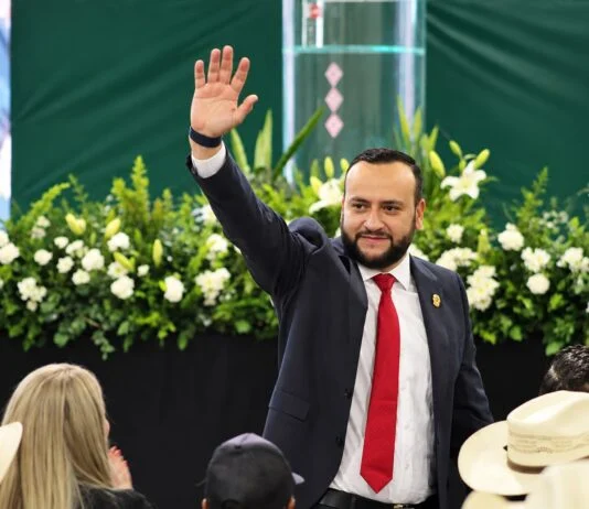 Ante más de 2 mil personas, Arturo Medina rinde su Segundo Informe en Guachochi