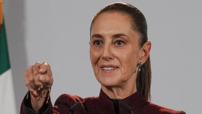 claudia 1 señala