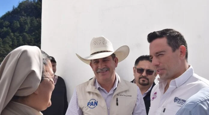 Jaime Torres acompaña entrega de apoyos del programa “Juntos por la Sierra”en San Juanito