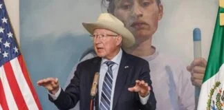 Ex embajador Salazar defiende cooperación de gobiernos mexicanos con EU en materia de seguridad