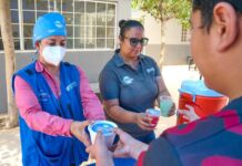 Lleva NutriChihuahua alimento caliente a estudiantes de la Secundaria 3060